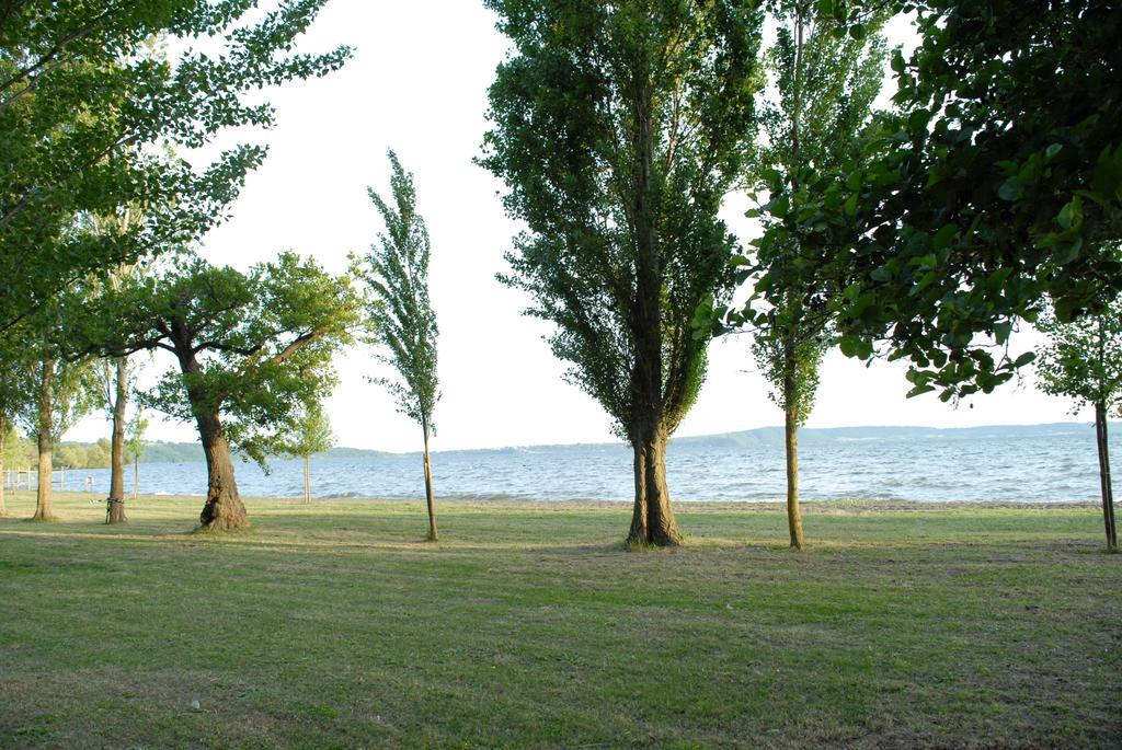 Monic83 Spiaggia Privata Тревиньяно-Романо Номер фото